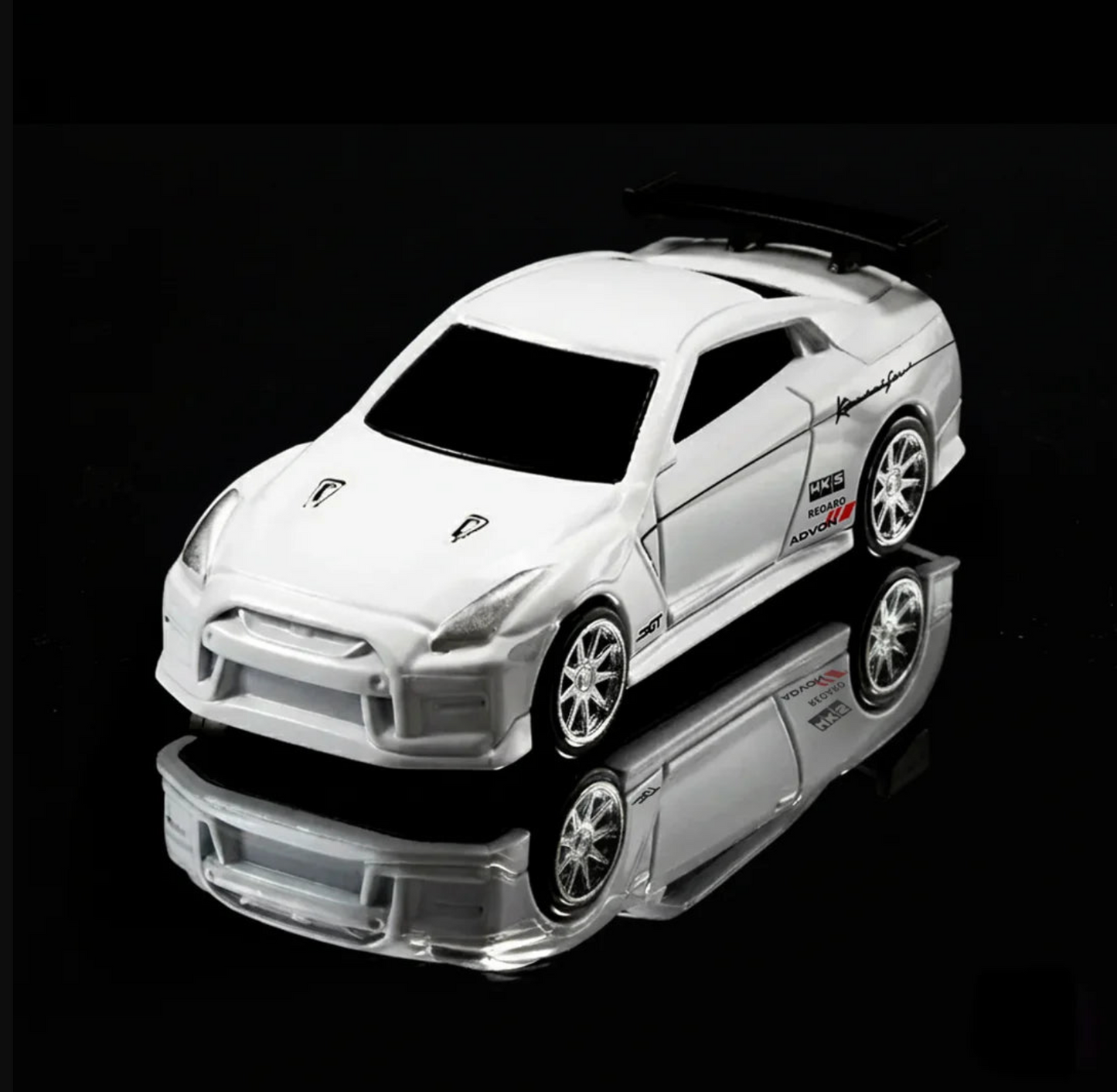 Nissan GT-R35 Lighter